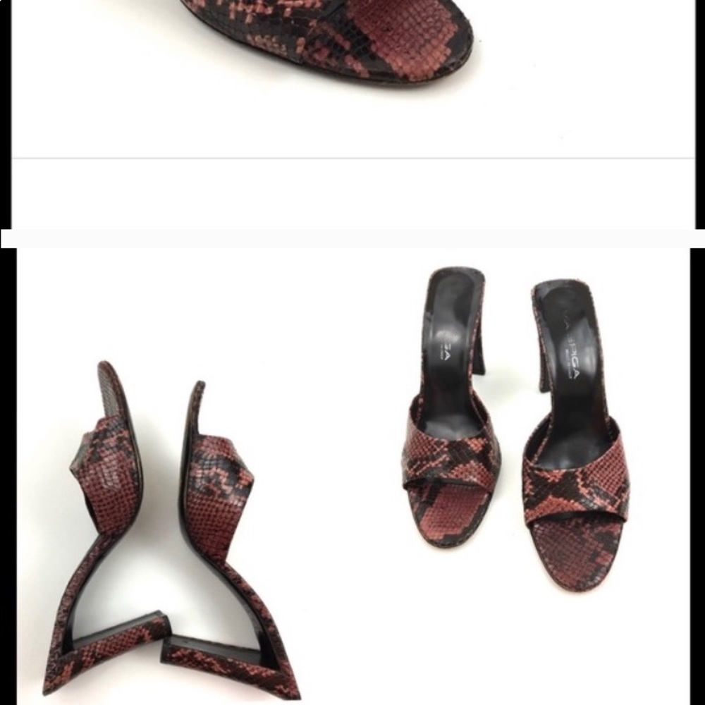 Snakeskin print shoes